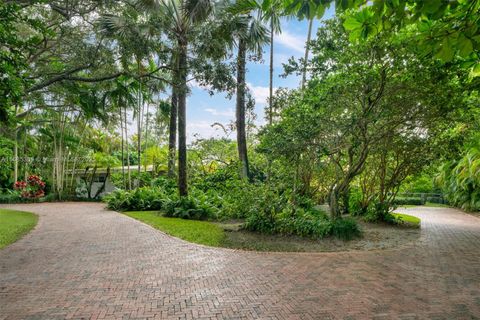 A home in Pinecrest