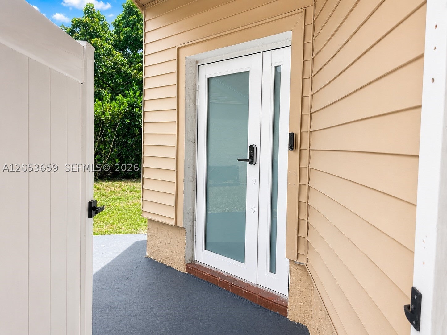 1040 SW 85th Ter