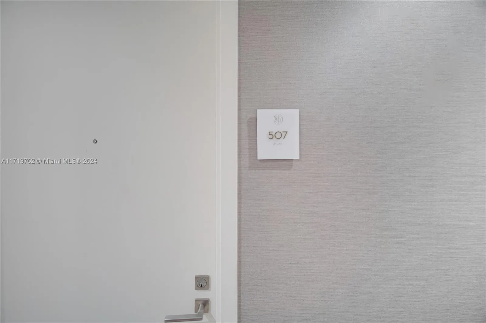 Miami, Florida 33133, United States, 1 Bedroom Bedrooms, ,1 BathroomBathrooms,Residential,Active,24618