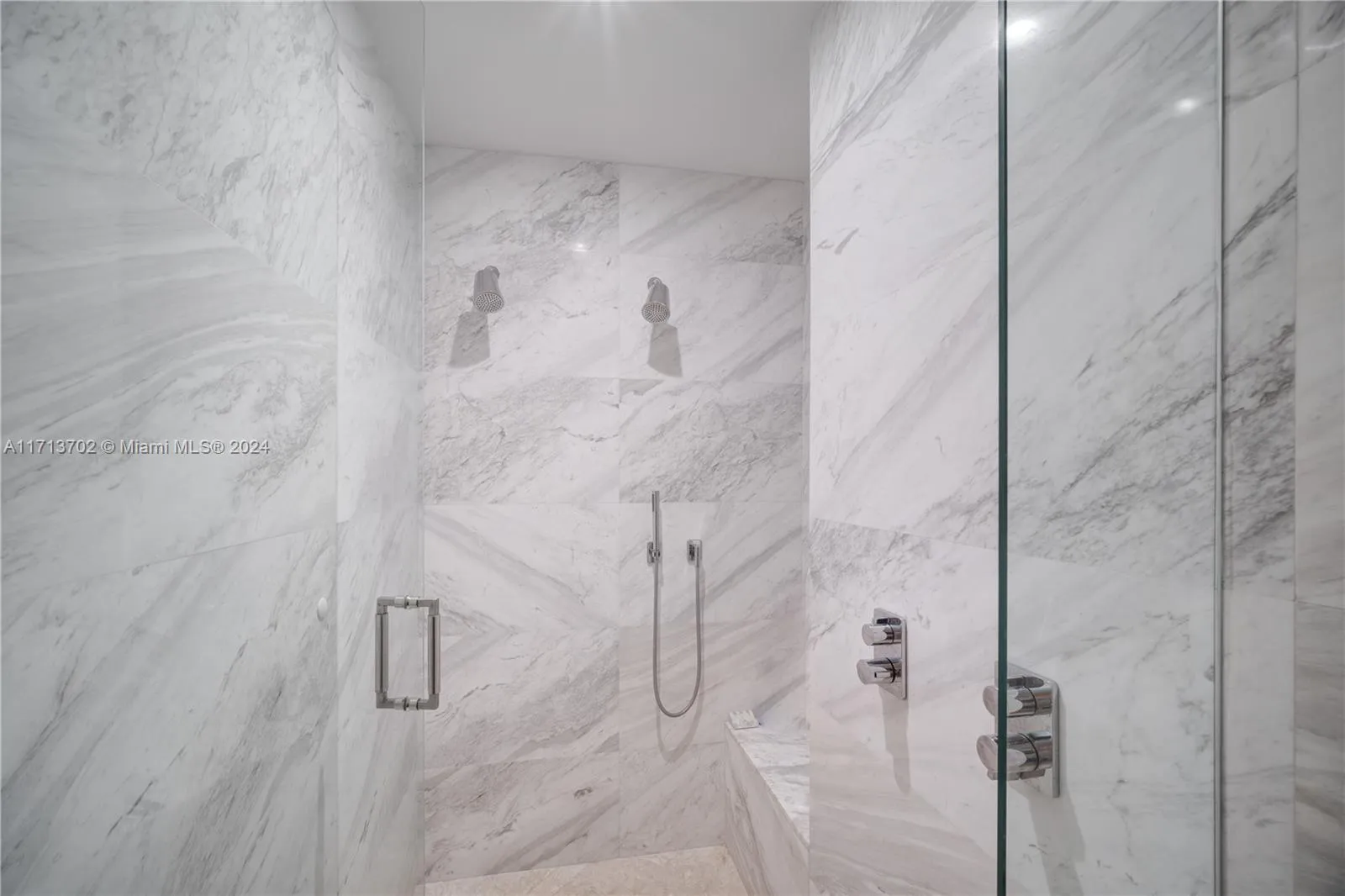 Miami, Florida 33133, United States, 1 Bedroom Bedrooms, ,1 BathroomBathrooms,Residential,Active,24618