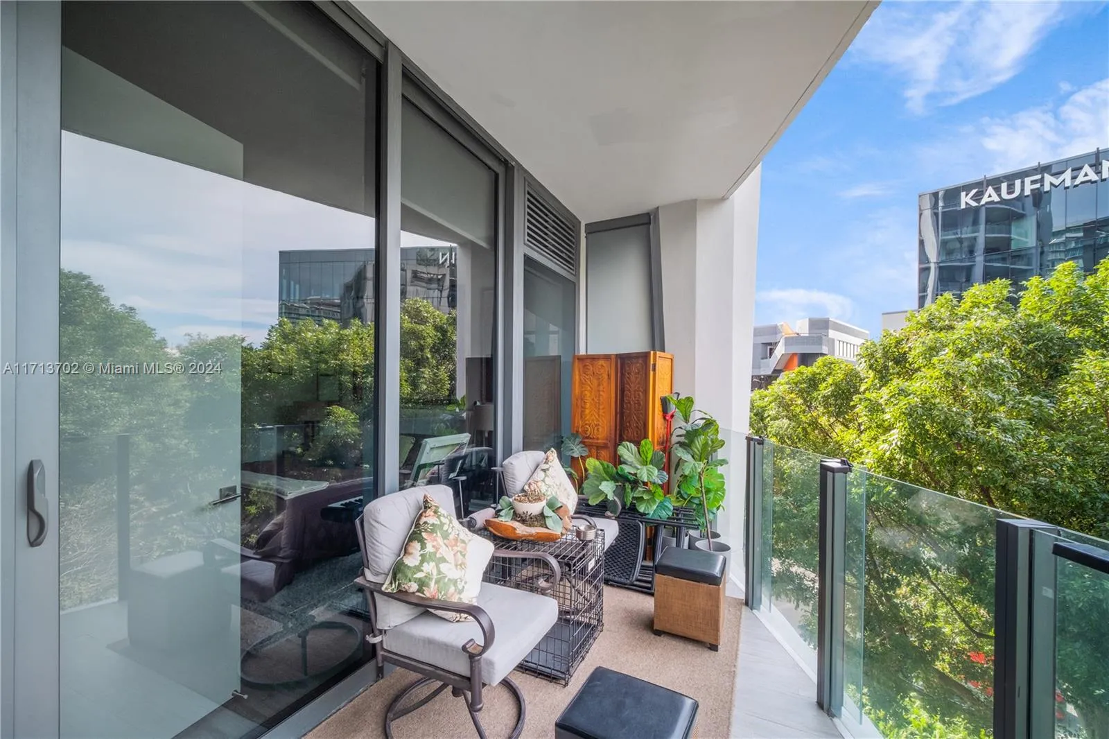 Miami, Florida 33133, United States, 1 Bedroom Bedrooms, ,1 BathroomBathrooms,Residential,Active,24618