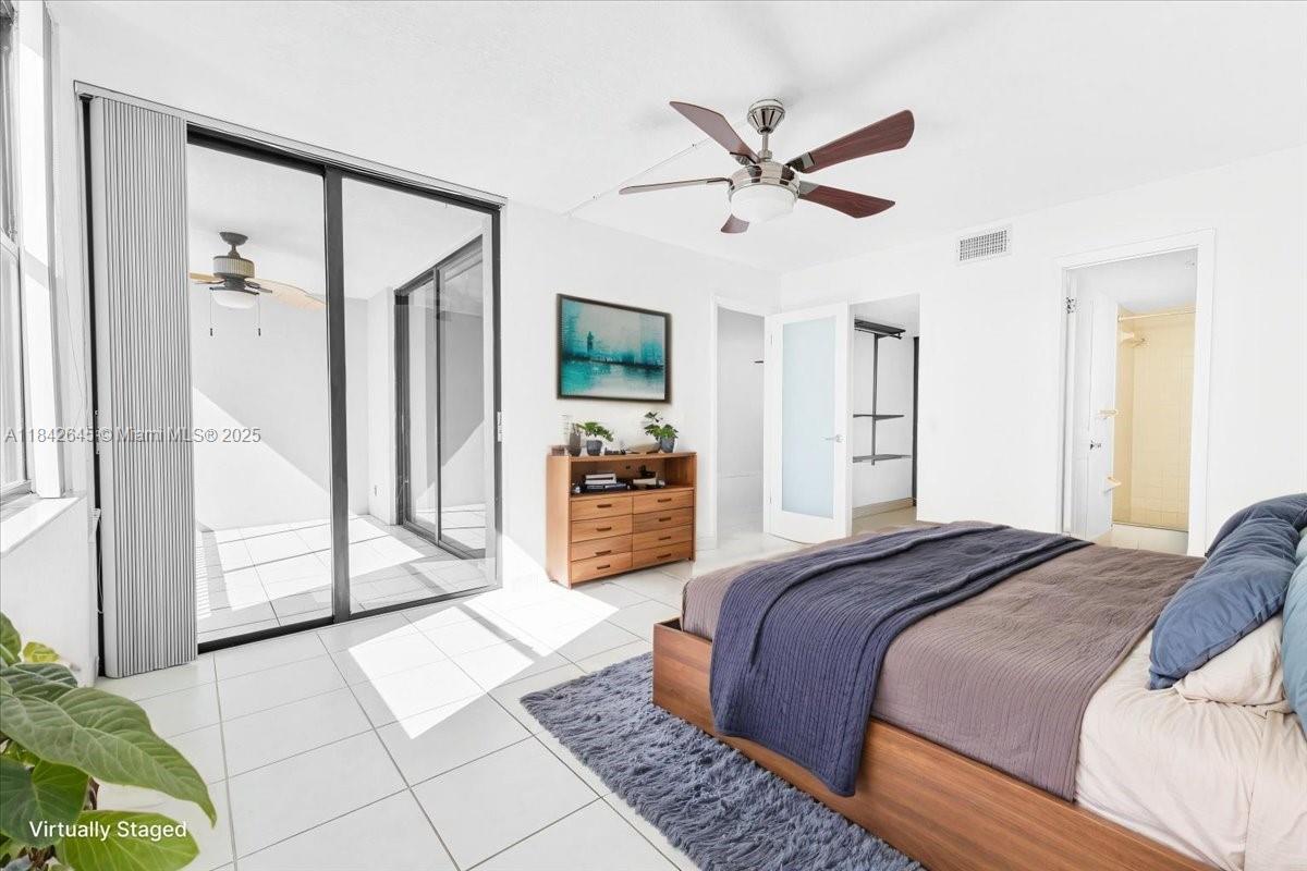 LAKE EMERALD CONDOMINIUM - Residential