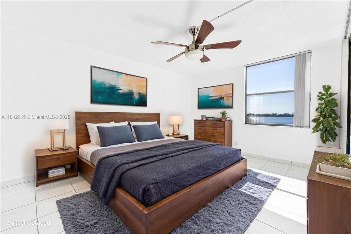 LAKE EMERALD CONDOMINIUM - Residential