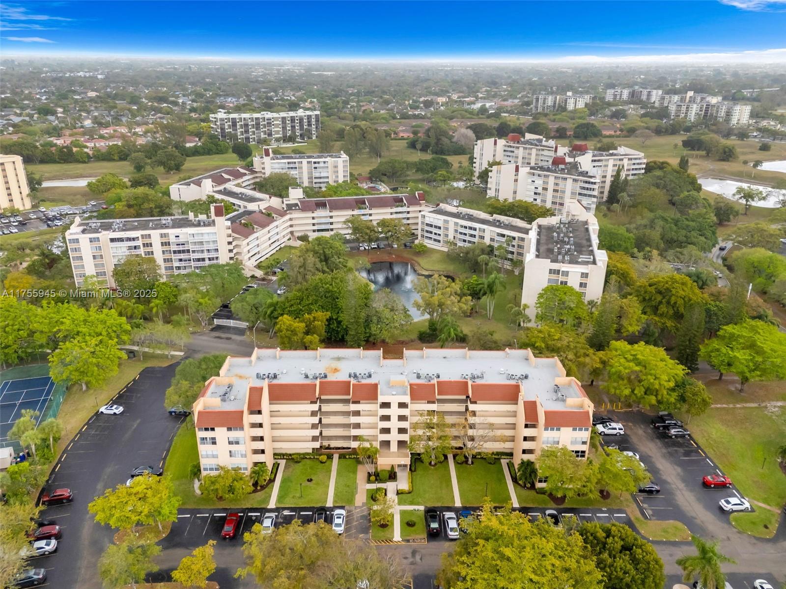 CONDOMINIUM 3 OF ENVIRON - Residential