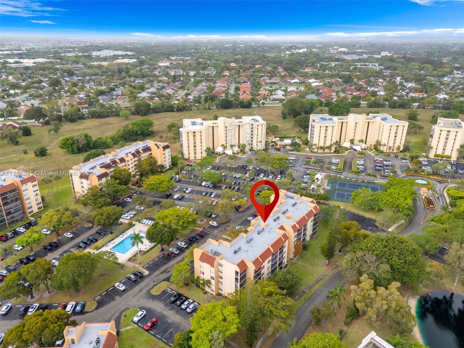 CONDOMINIUM 3 OF ENVIRON - Residential