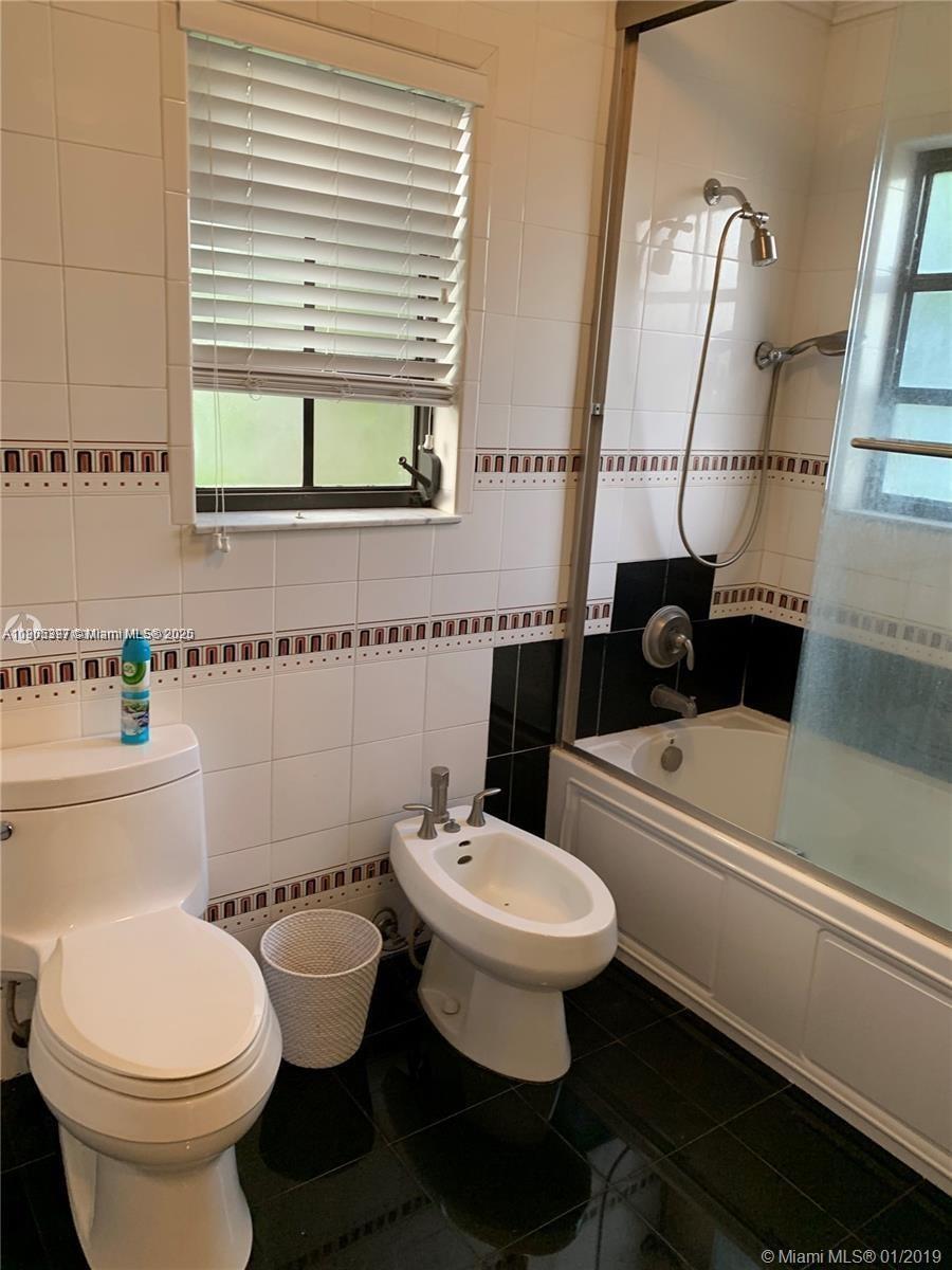 CORAL GABLES SEC B - Residential Lease