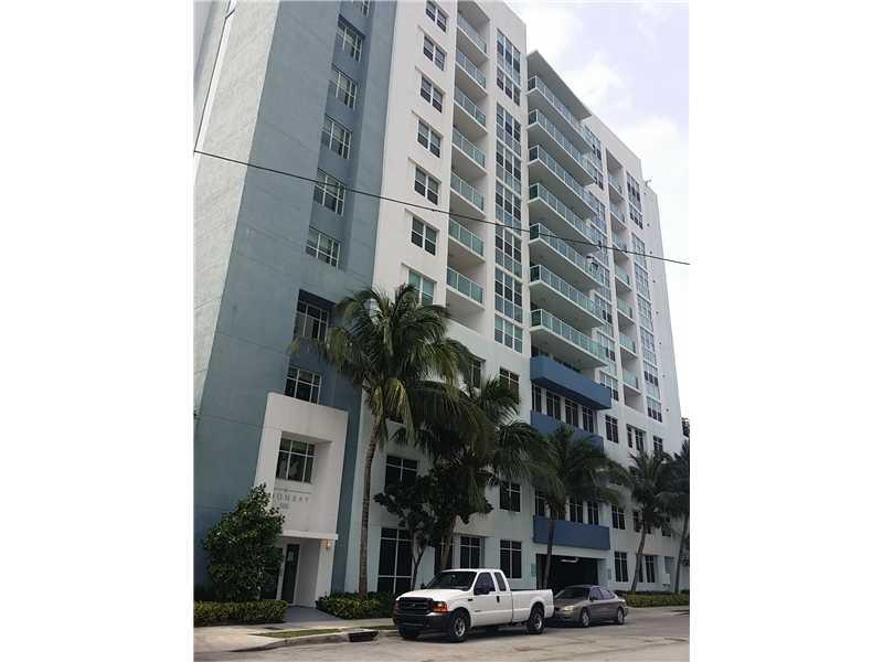 Gorgeous boutique building with stunning bay and city views! Moon Bay is located in the heart of Miami's design district, Midtown, and just steps from Downtown Miami and Brickell. 1/1 unit features an updated kitchen with lovely wood cabinets, granite cou nter-tops, stainless steel appliances, & graced with marble flooring. More information available through Homepath site. See Broker remarks. Multiple Offer Deadline -- Oct 19, 2014, 11:11:00 AM.