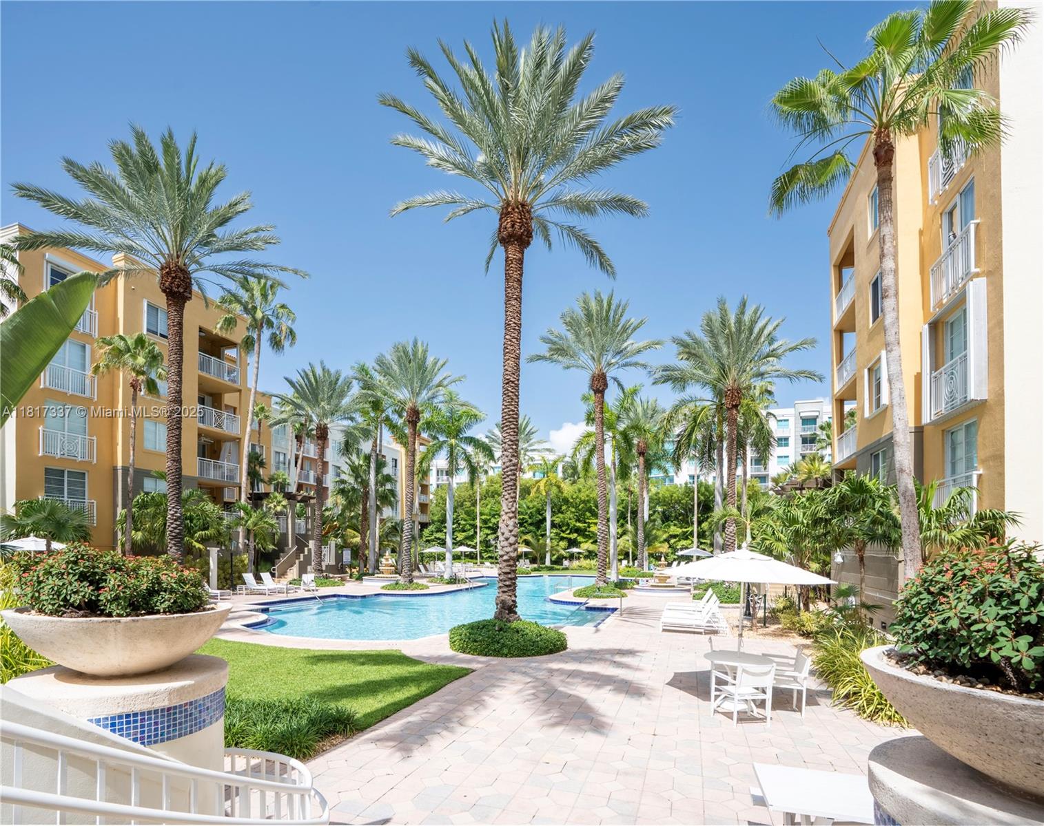 THE COURTS AT SOUTH BEACH - Residential