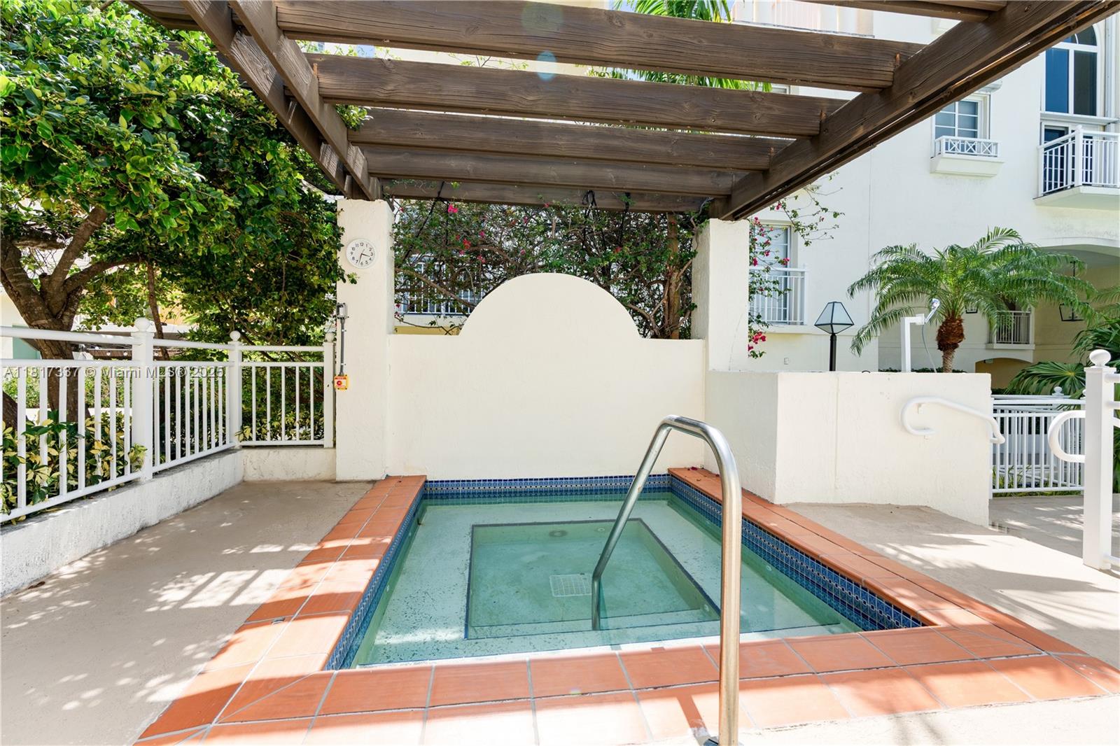 THE COURTS AT SOUTH BEACH - Residential