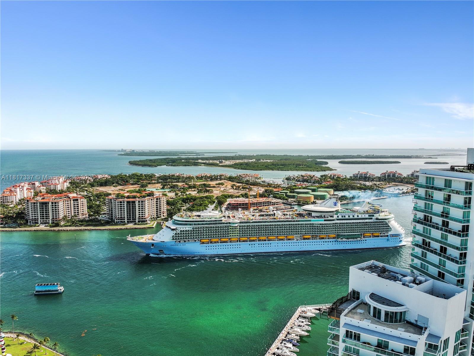 THE COURTS AT SOUTH BEACH - Residential
