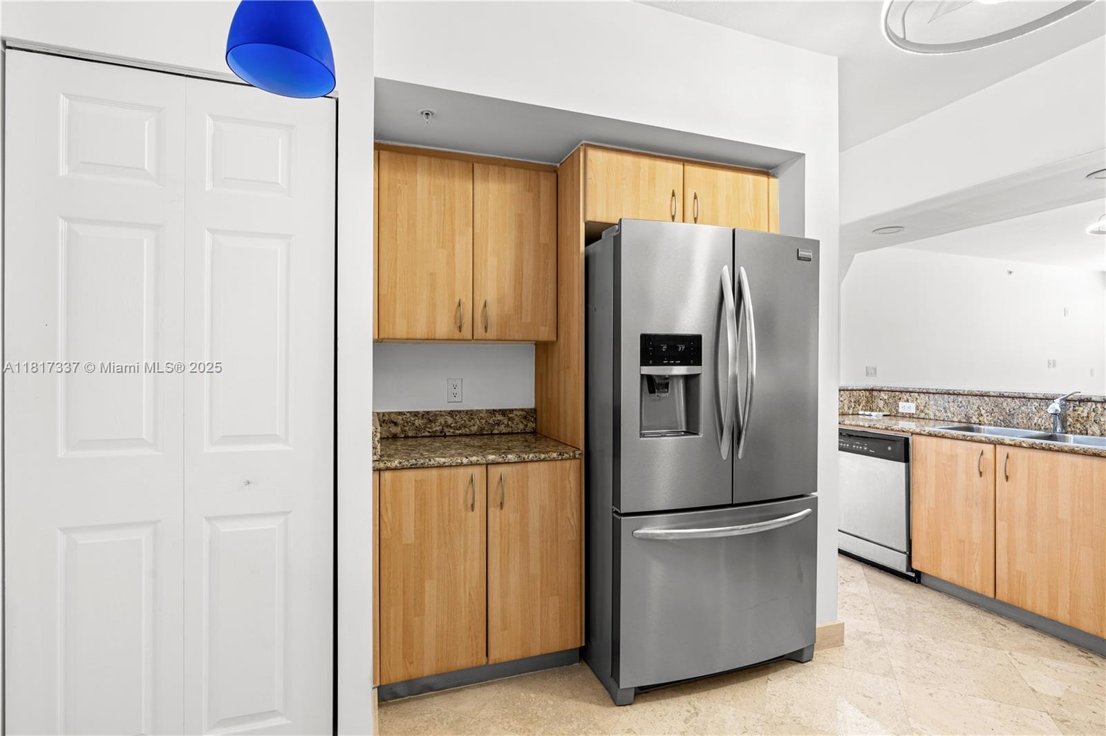 THE COURTS AT SOUTH BEACH - Residential