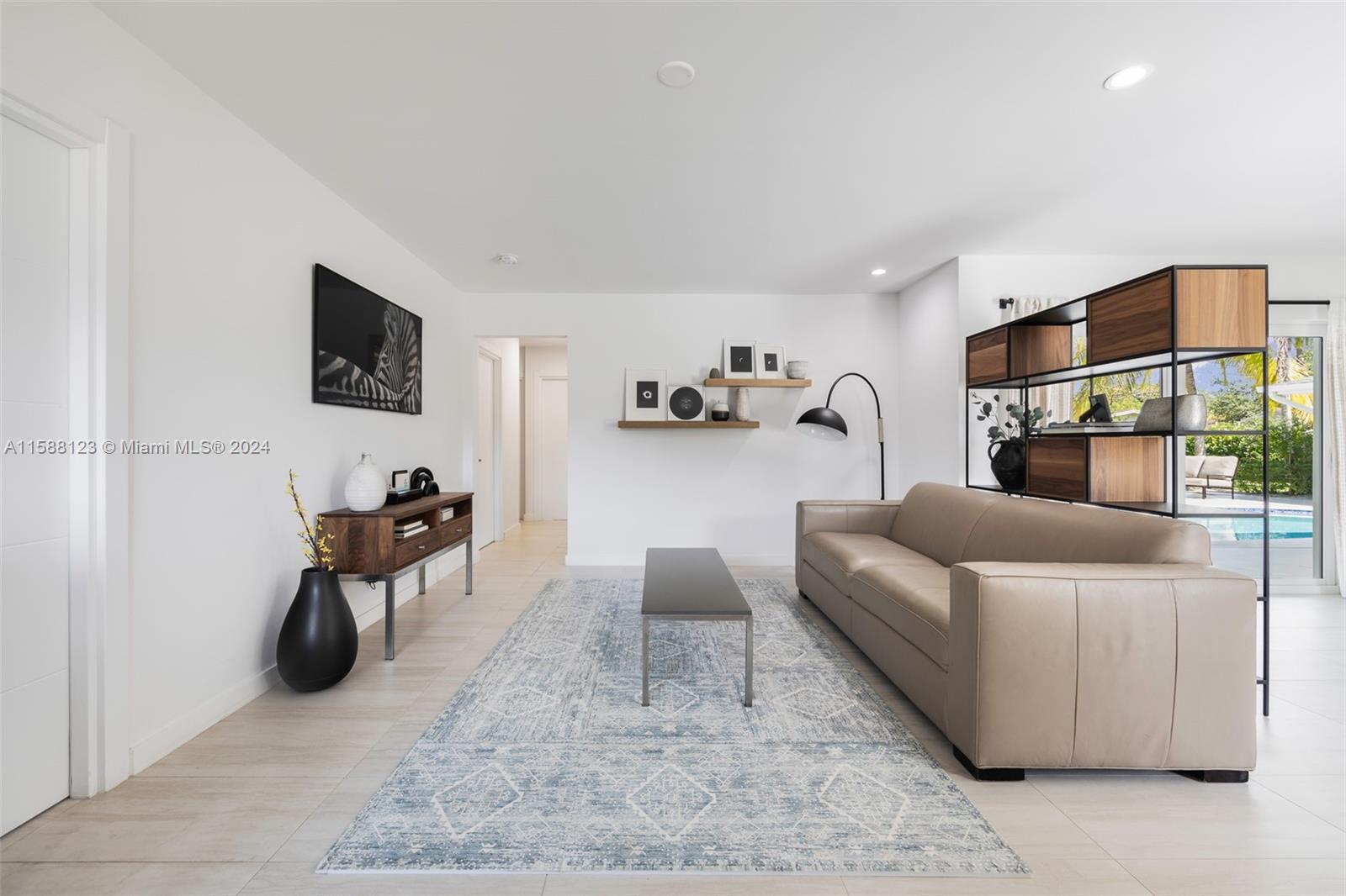 UNIVERSITY PINES - Residential