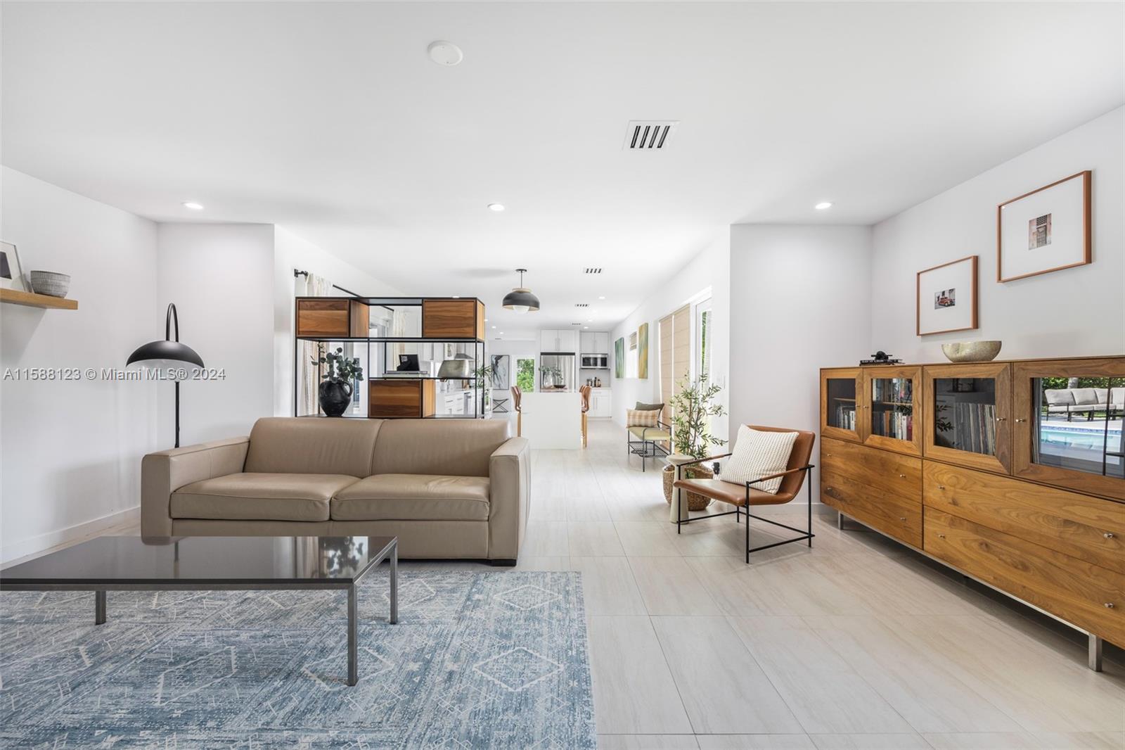 UNIVERSITY PINES - Residential