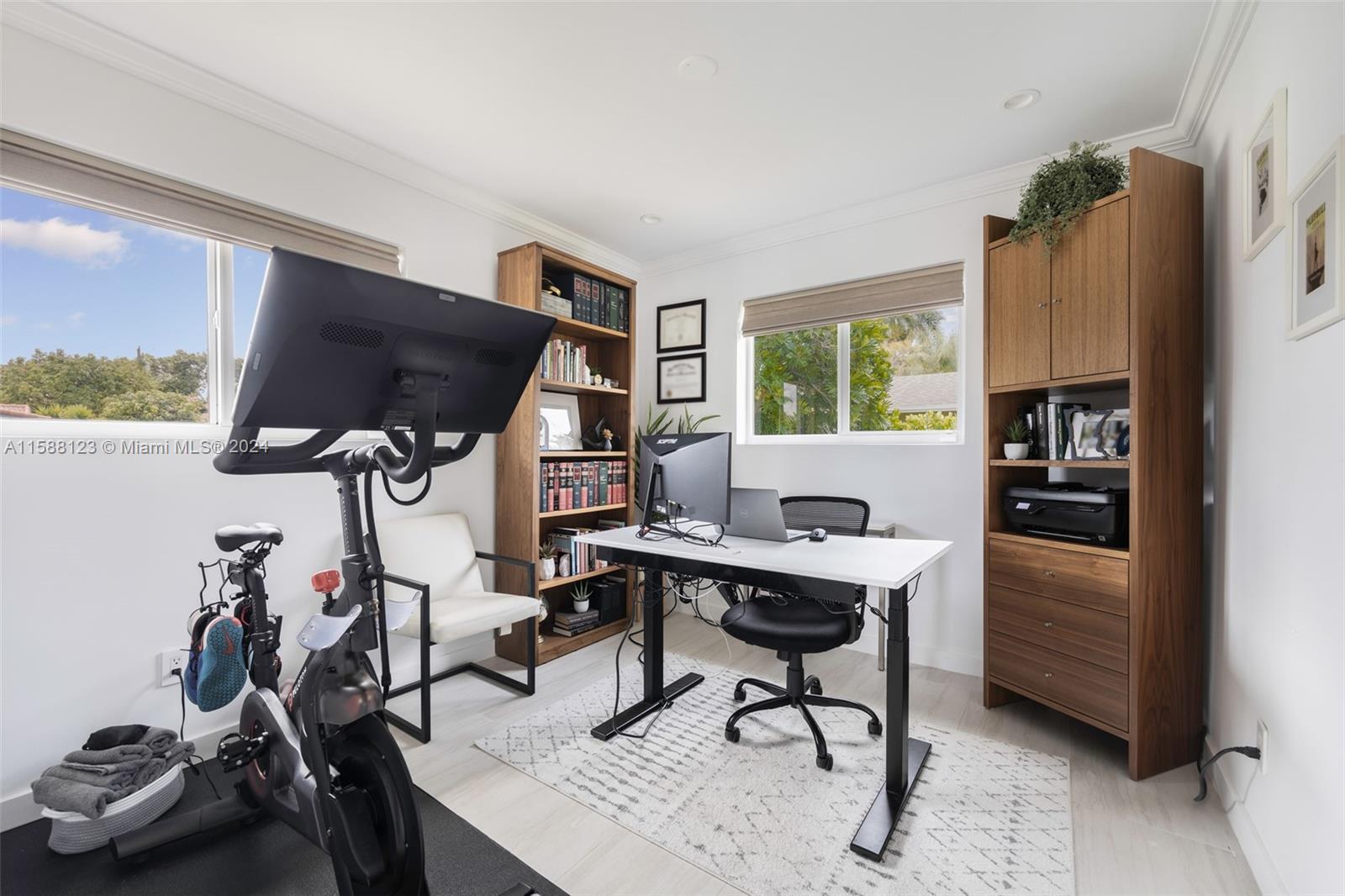 UNIVERSITY PINES - Residential