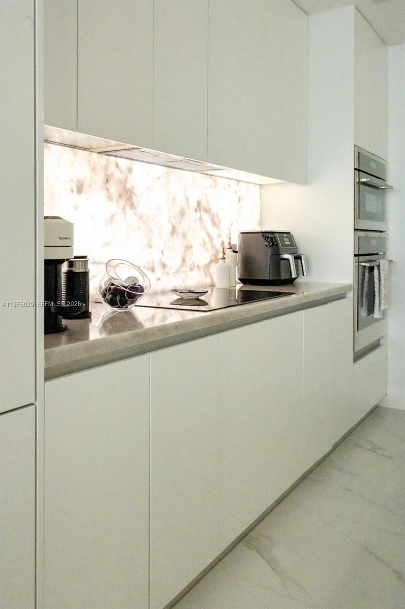 ARIA RESERVE SOUTH CONDO - Residential