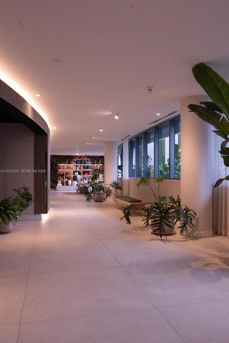 ARIA RESERVE SOUTH CONDO - Residential