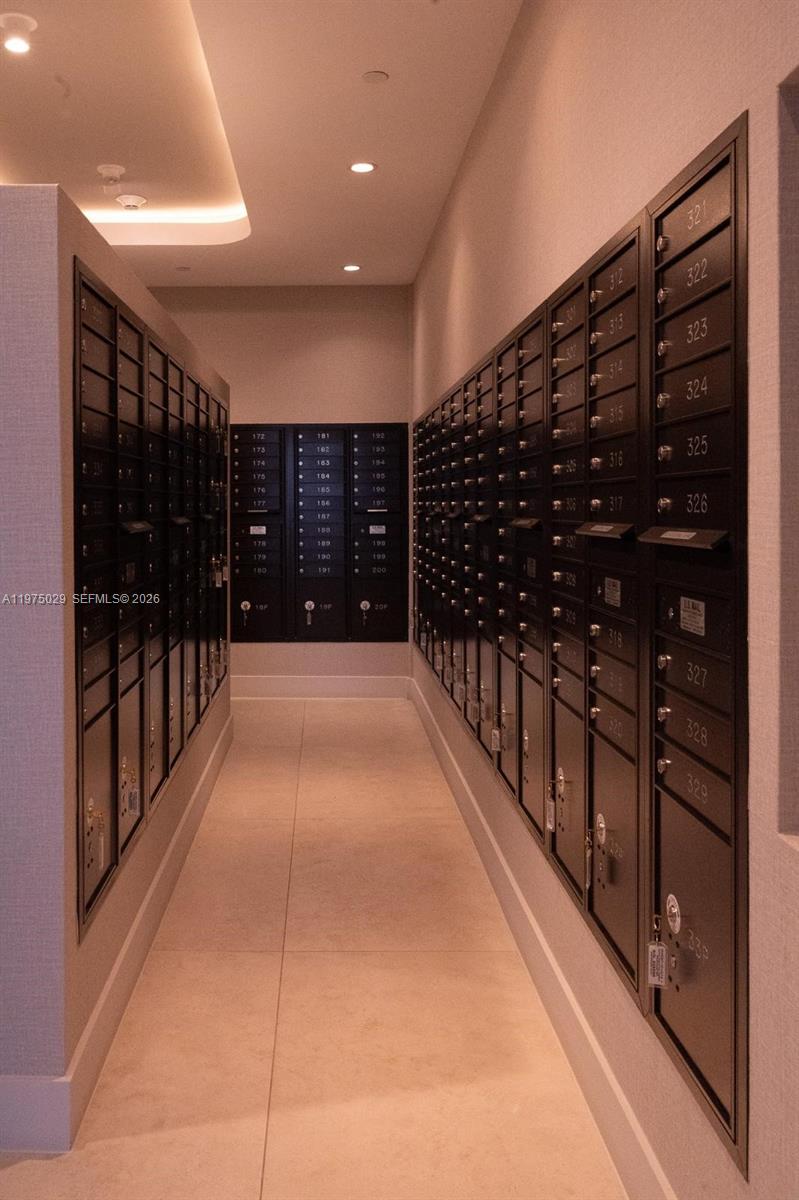 ARIA RESERVE SOUTH CONDO - Residential