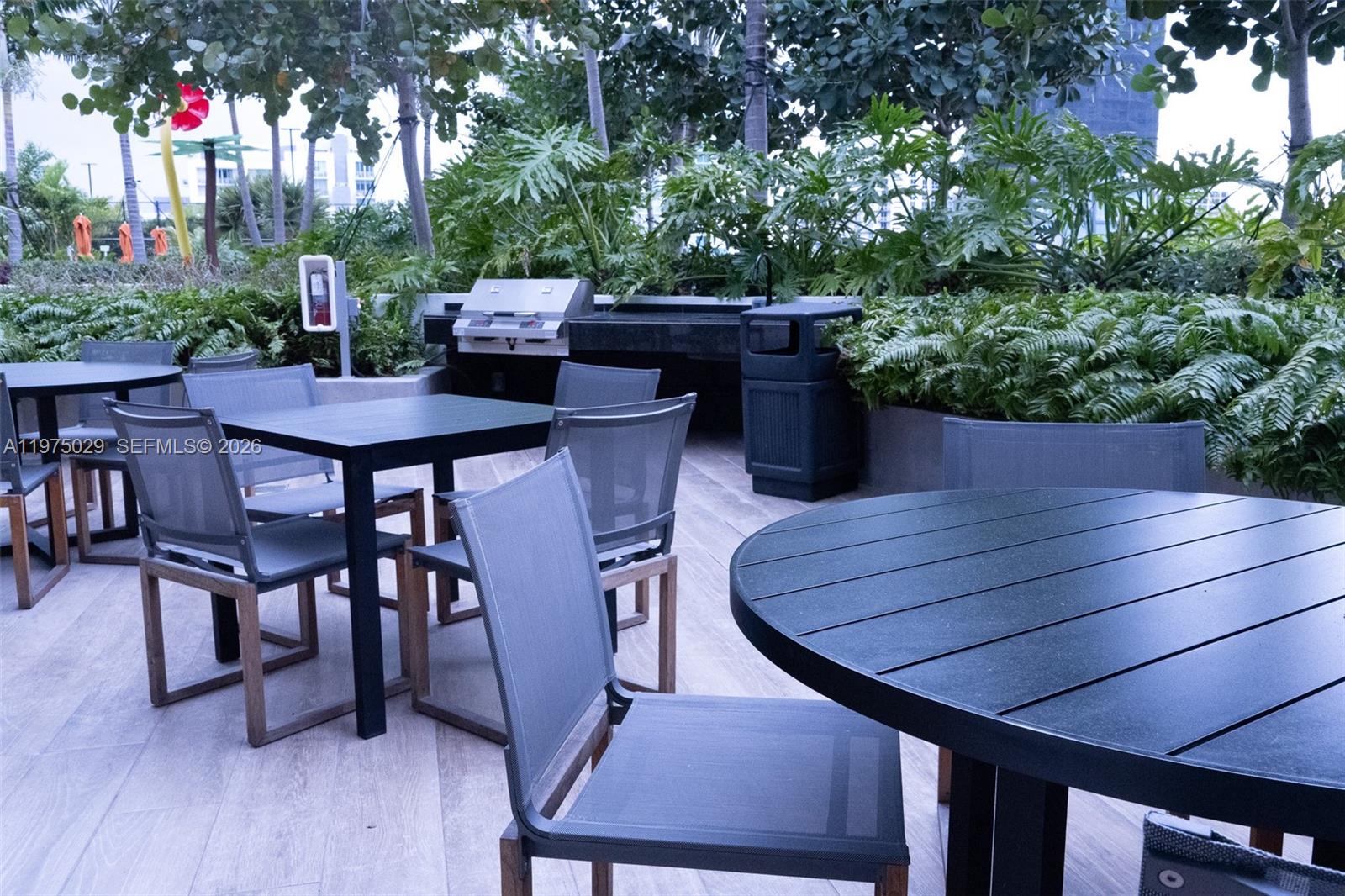 ARIA RESERVE SOUTH CONDO - Residential