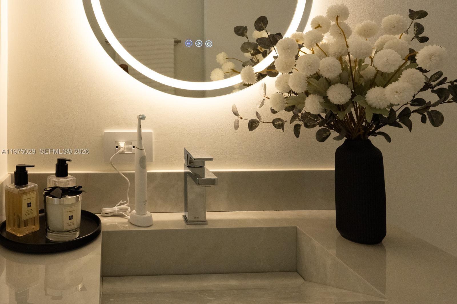 ARIA RESERVE SOUTH CONDO - Residential