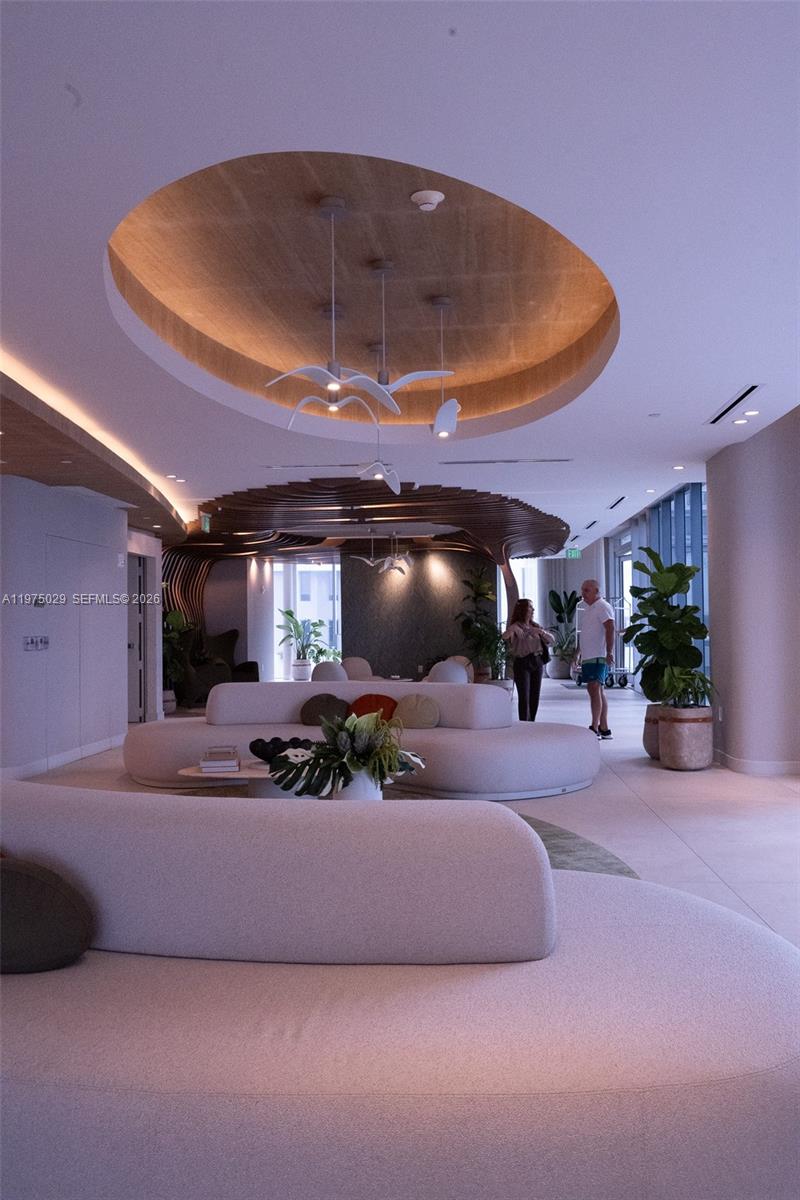 ARIA RESERVE SOUTH CONDO - Residential