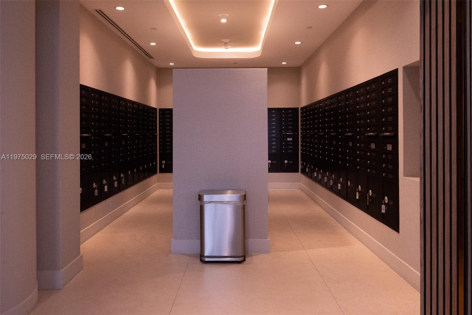 ARIA RESERVE SOUTH CONDO - Residential