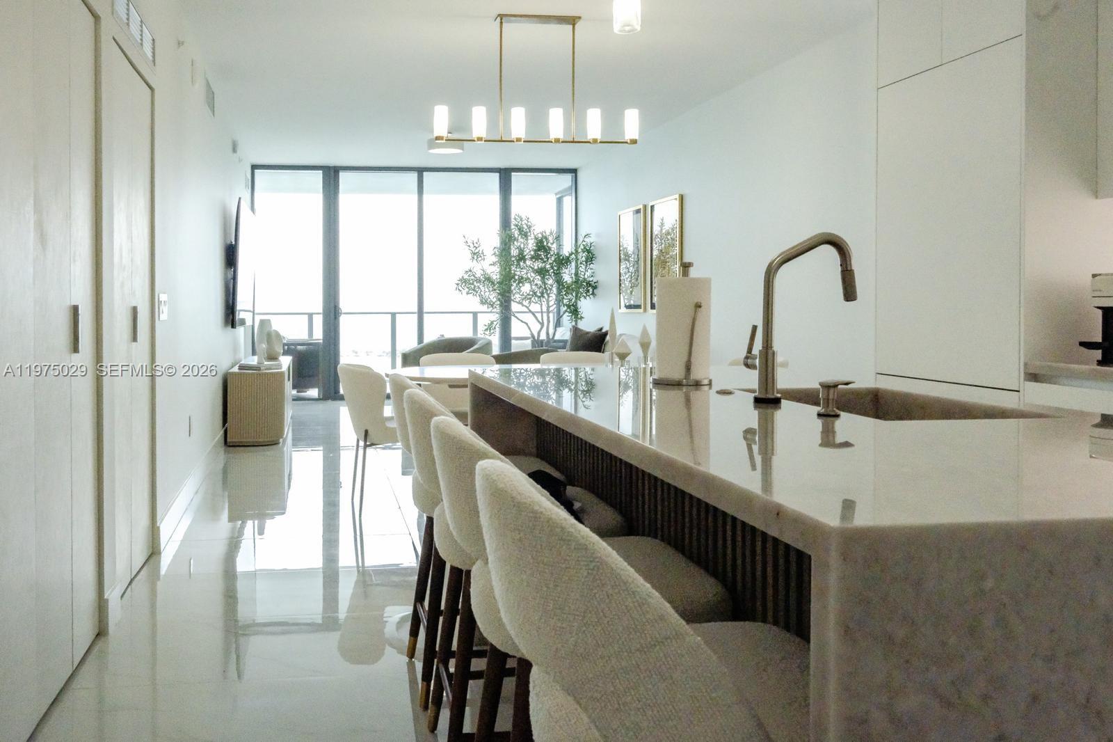 ARIA RESERVE SOUTH CONDO - Residential