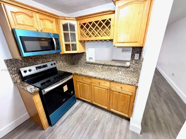 1945 NW 29th St A8