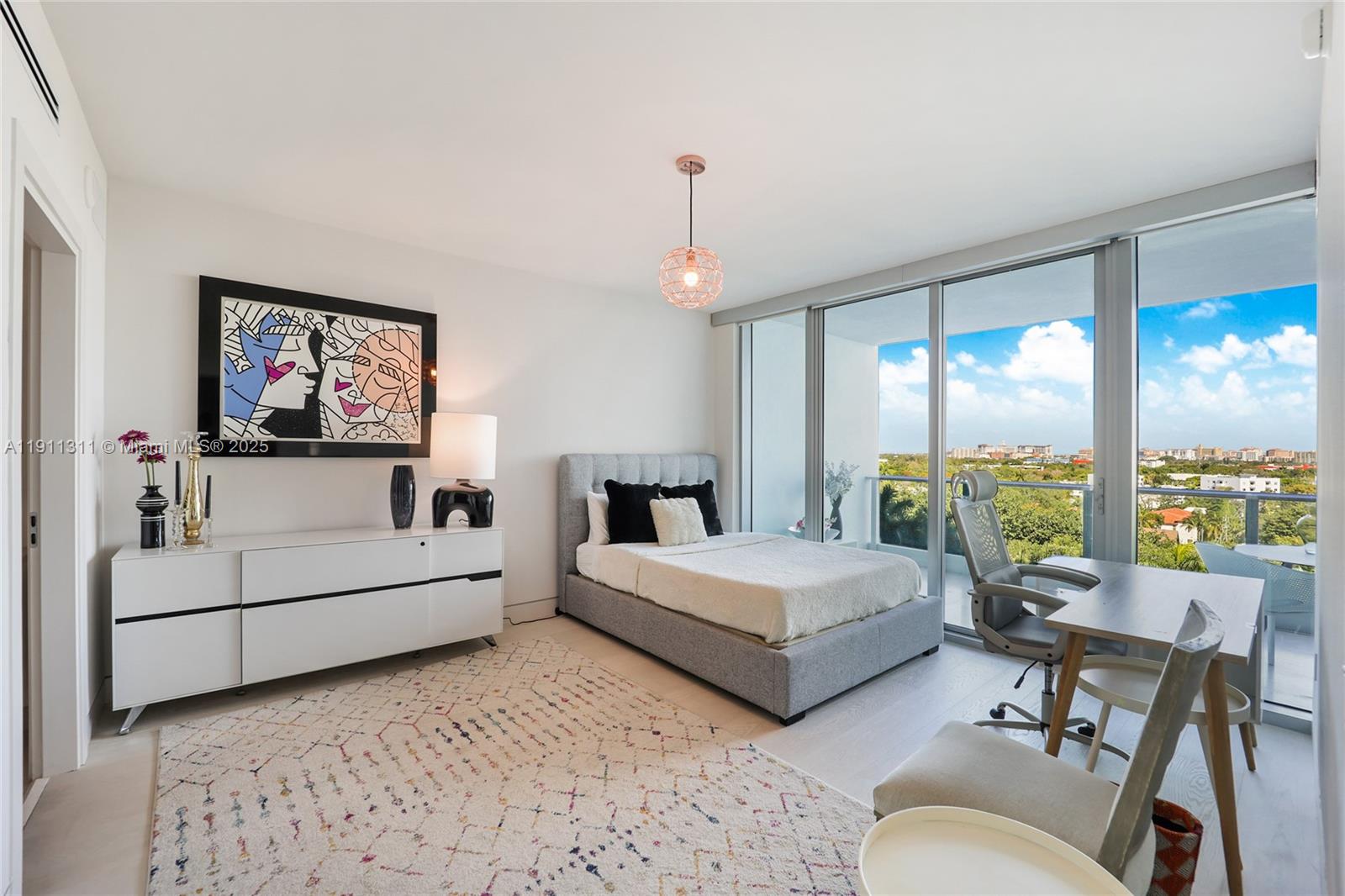 GROVENOR HOUSE CONDO - Residential Lease