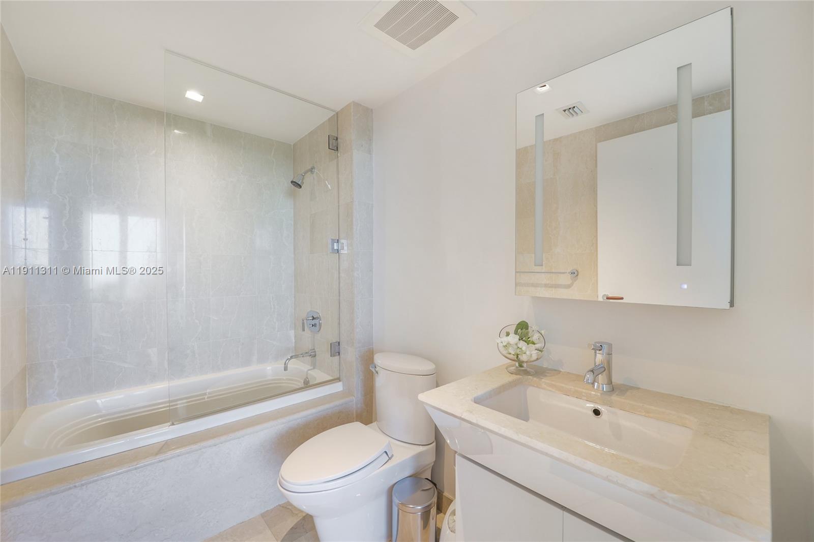 GROVENOR HOUSE CONDO - Residential Lease