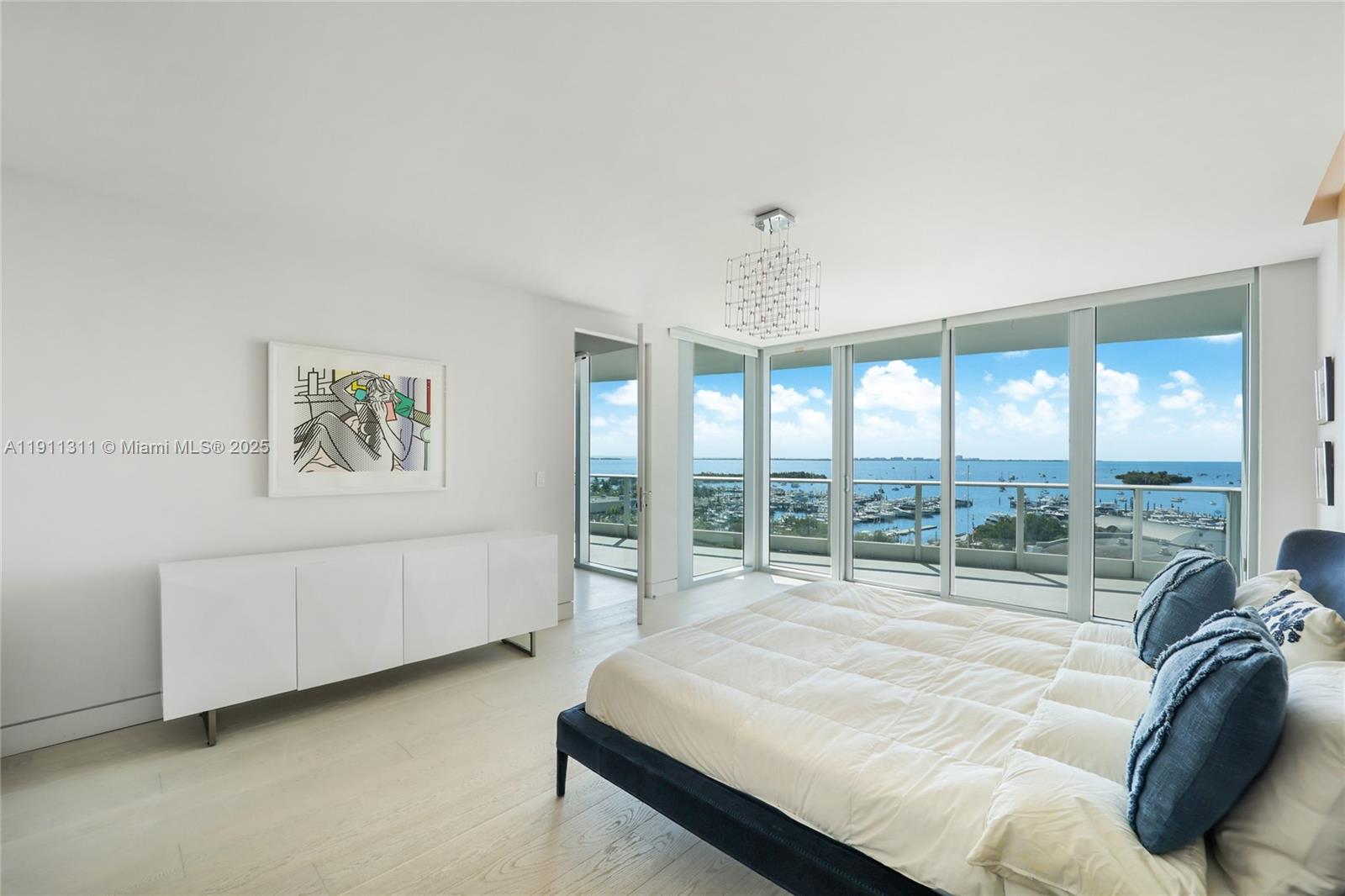 GROVENOR HOUSE CONDO - Residential Lease