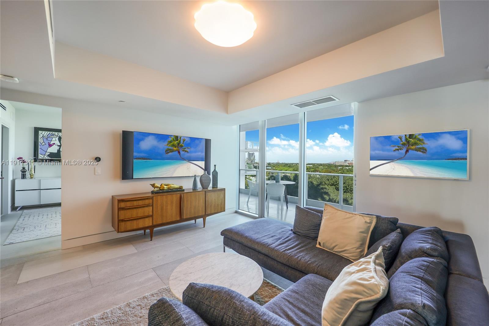 GROVENOR HOUSE CONDO - Residential Lease