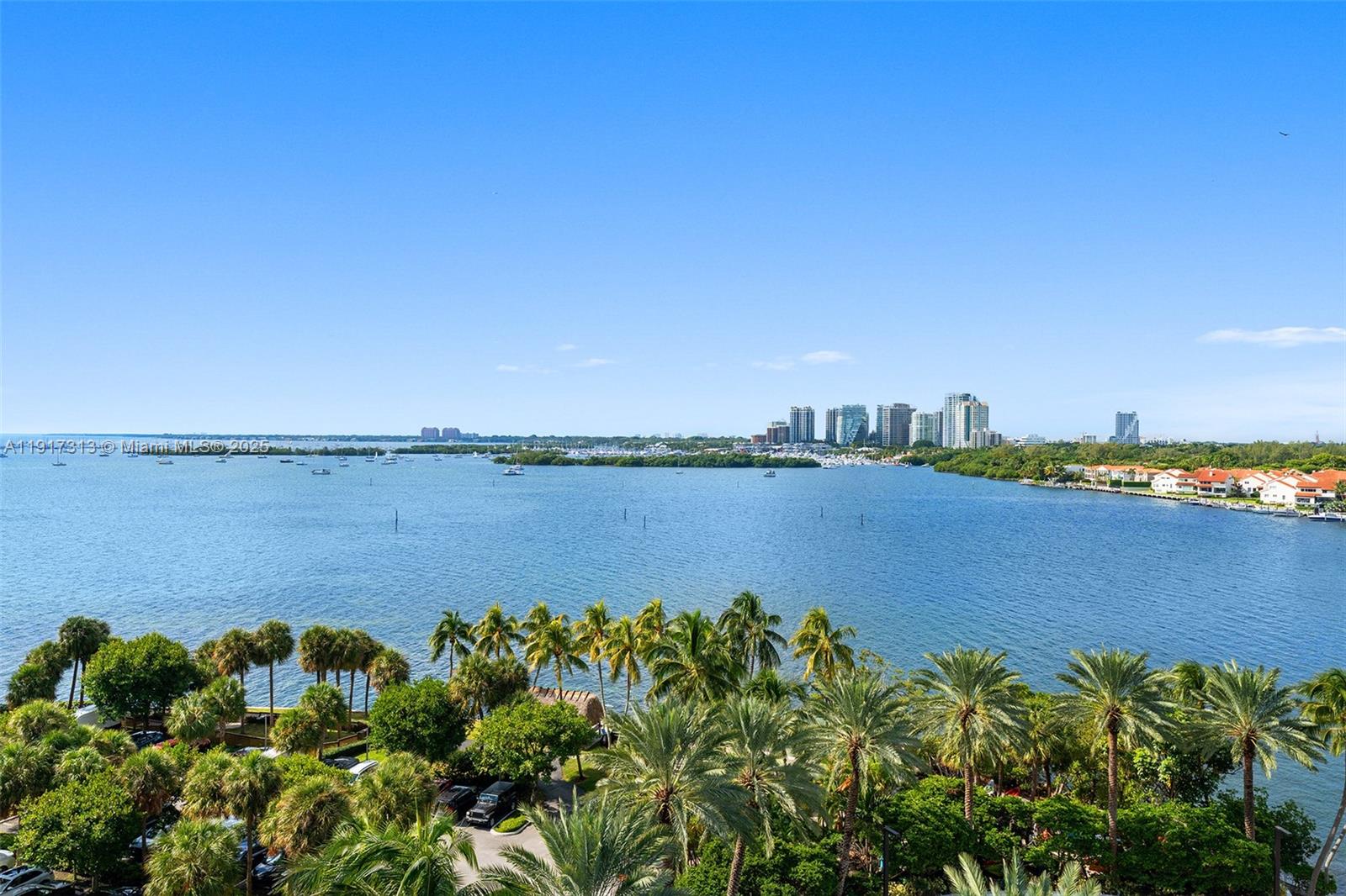 1 Grove Isle Dr A910