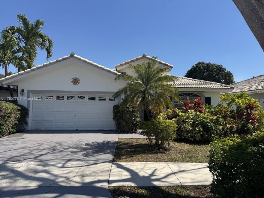 Nice location, 4/2 home. with Garage, patio, NO HOA.