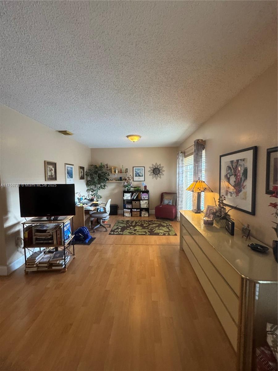 SOUTHWIND POINT - Residential