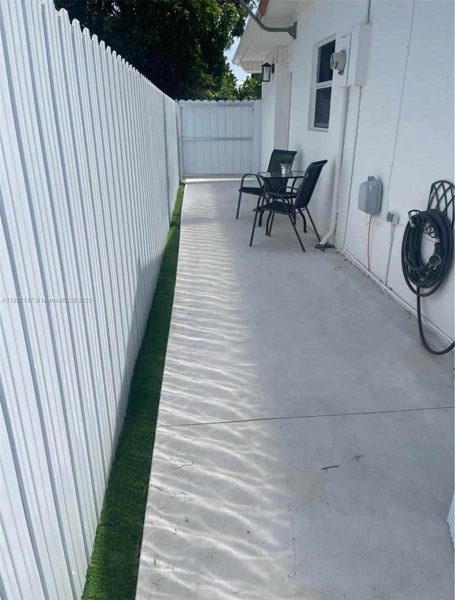 11940 Sw 191st St, Miami, Broward County, Florida - 1 Bedrooms  
1 Bathrooms - 