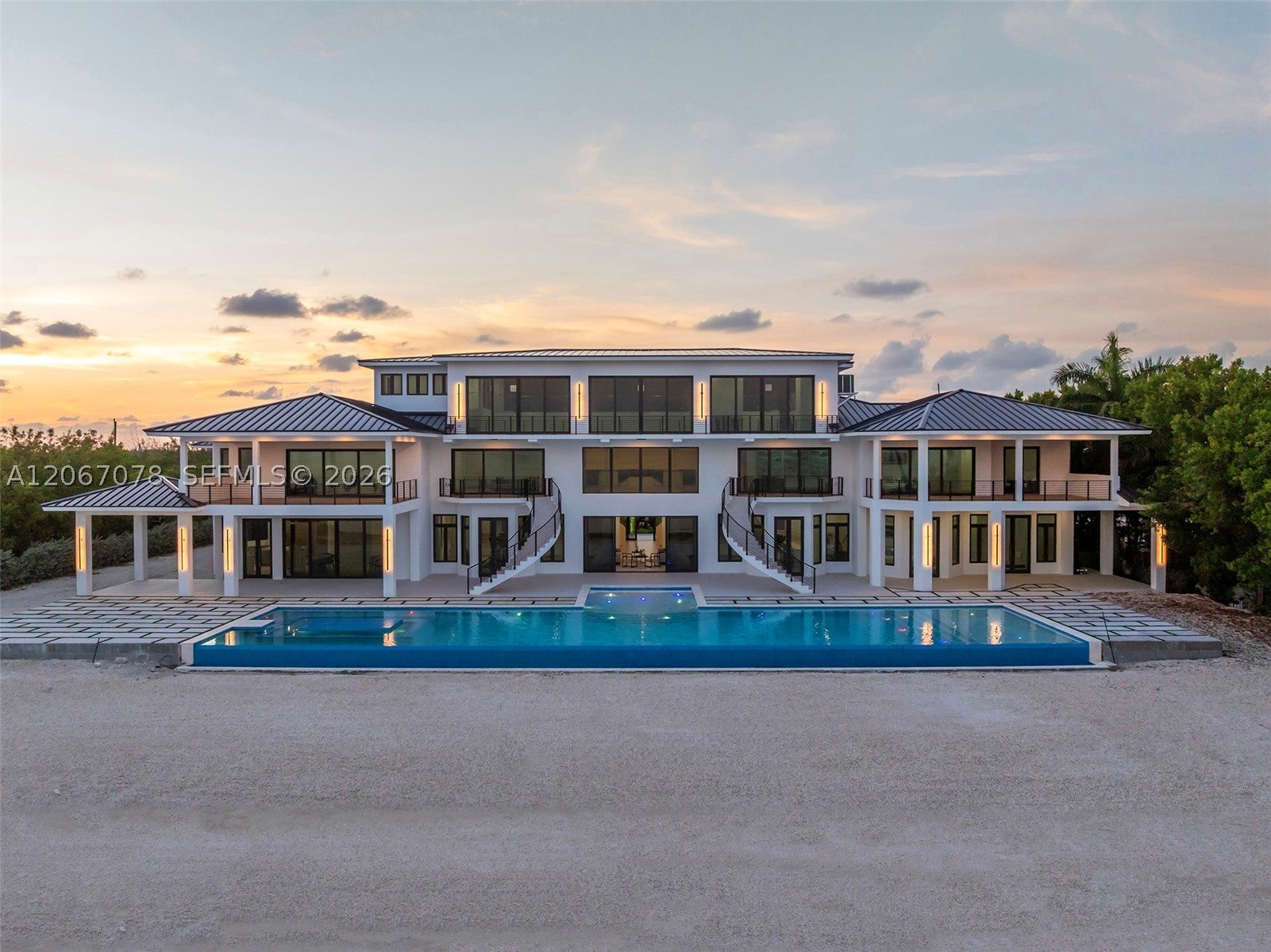 2405 Coco Plum Dr