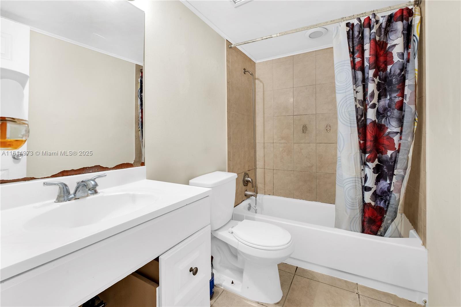 MONTECARLO CONDO - Residential