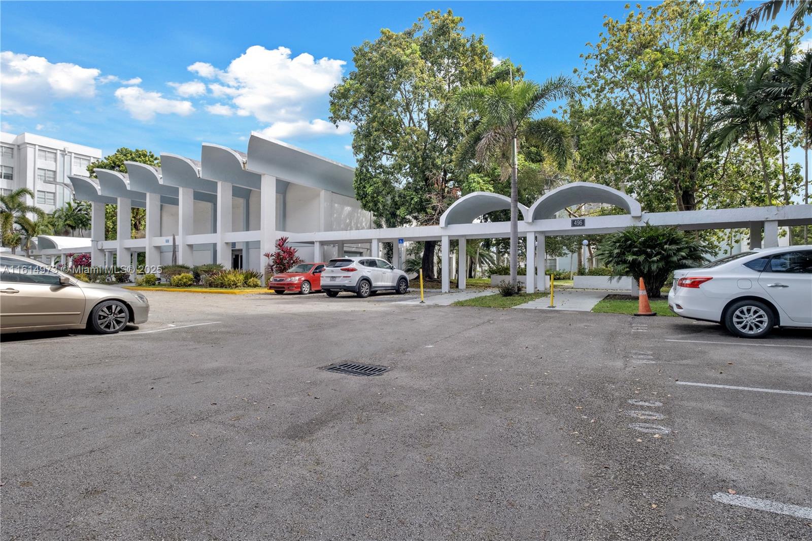 MONTECARLO CONDO - Residential