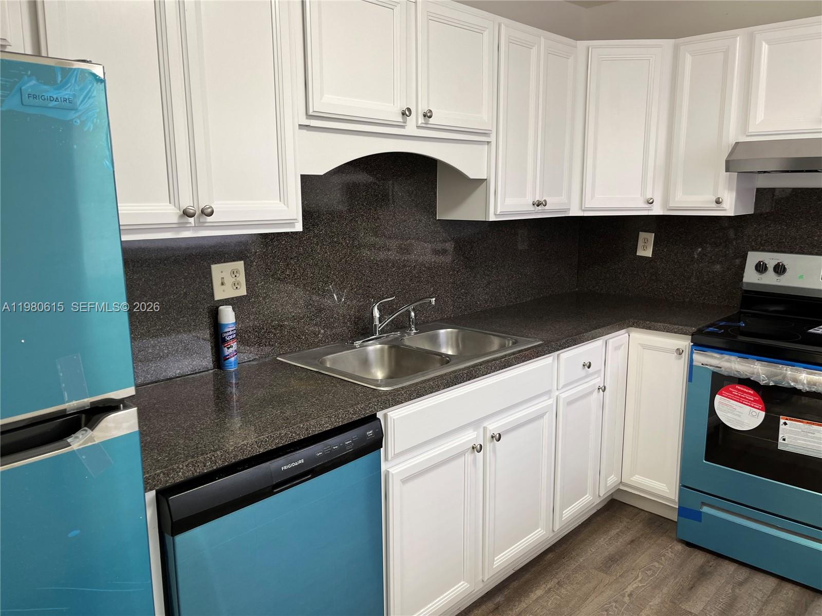 PARKVIEW CONDO NO 2 - Residential Lease