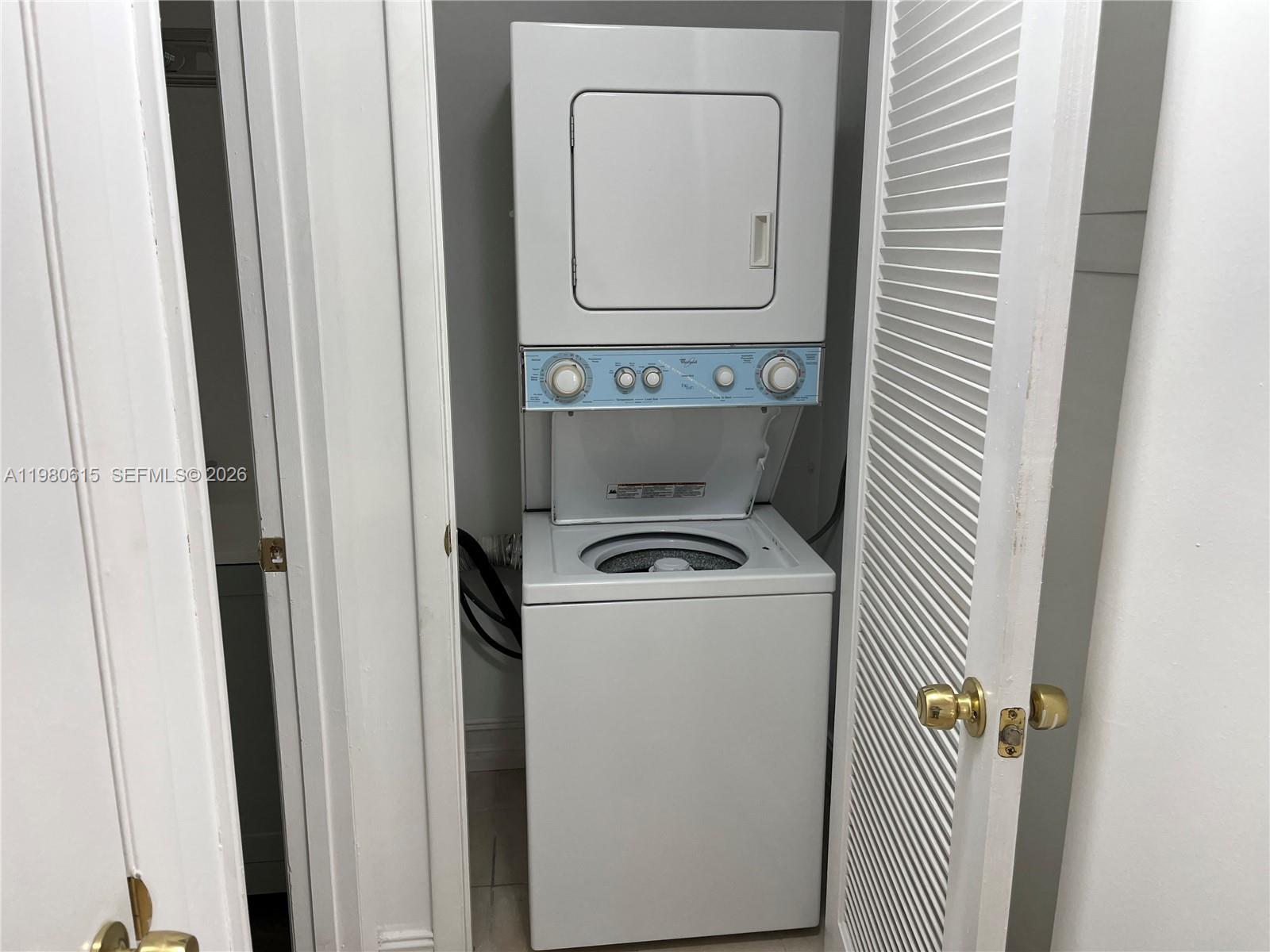 PARKVIEW CONDO NO 2 - Residential Lease