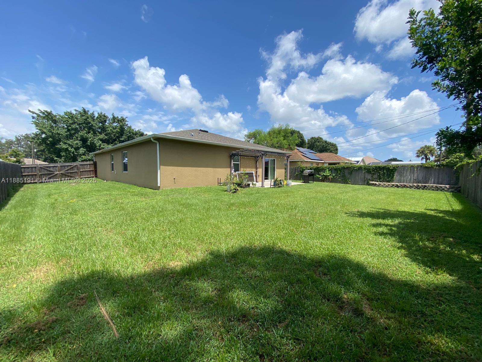 PORT ST LUCIE SECTION 8 - Residential
