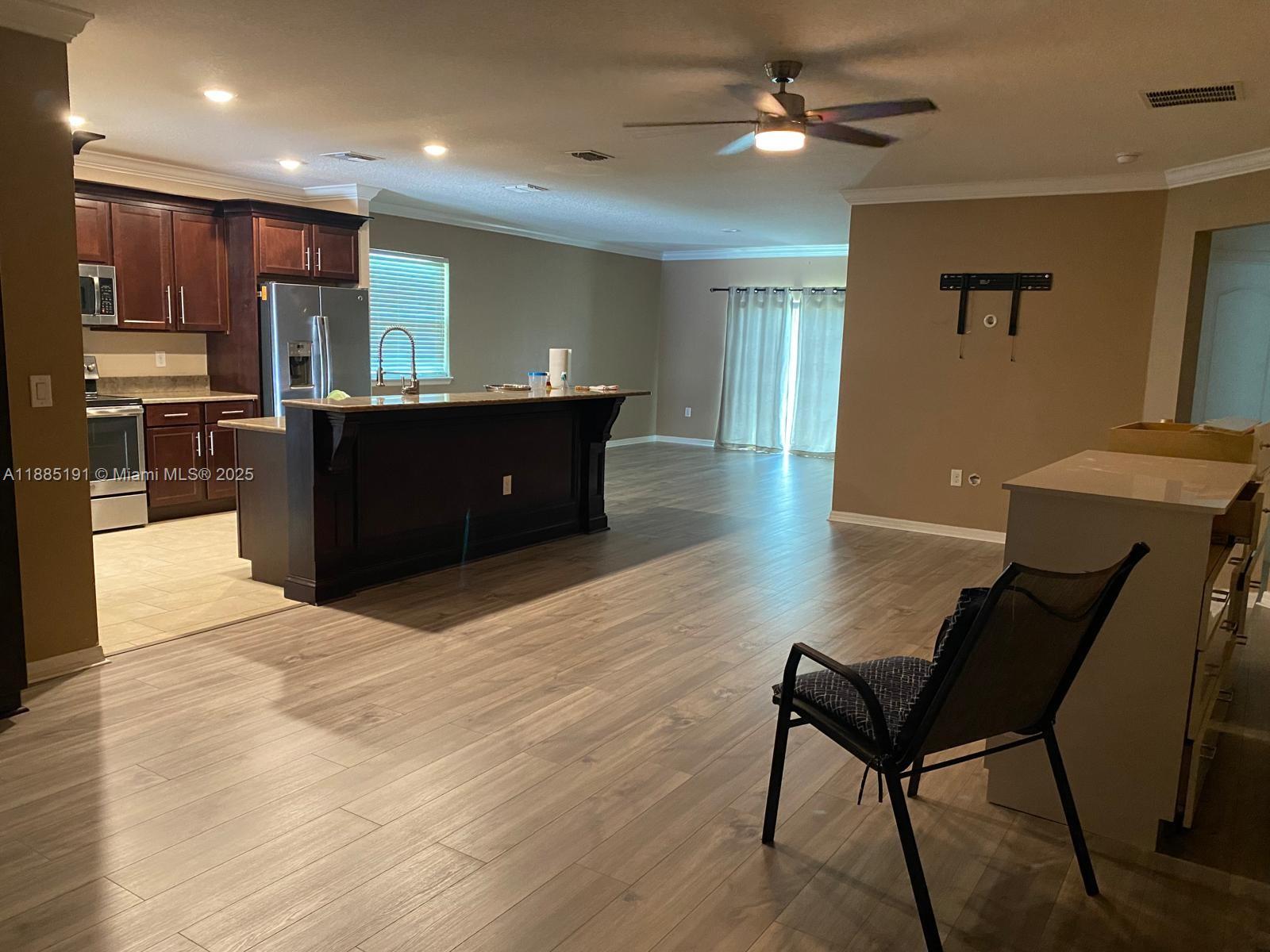 PORT ST LUCIE SECTION 8 - Residential