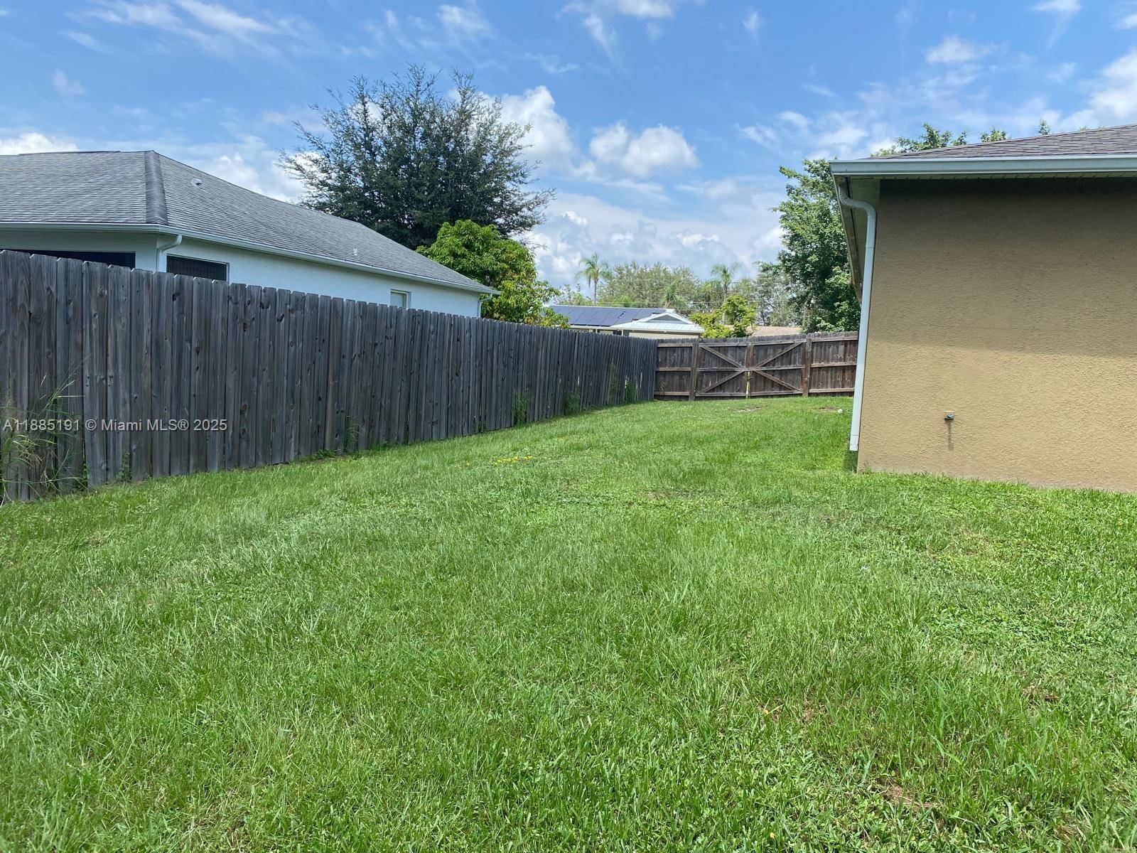 PORT ST LUCIE SECTION 8 - Residential