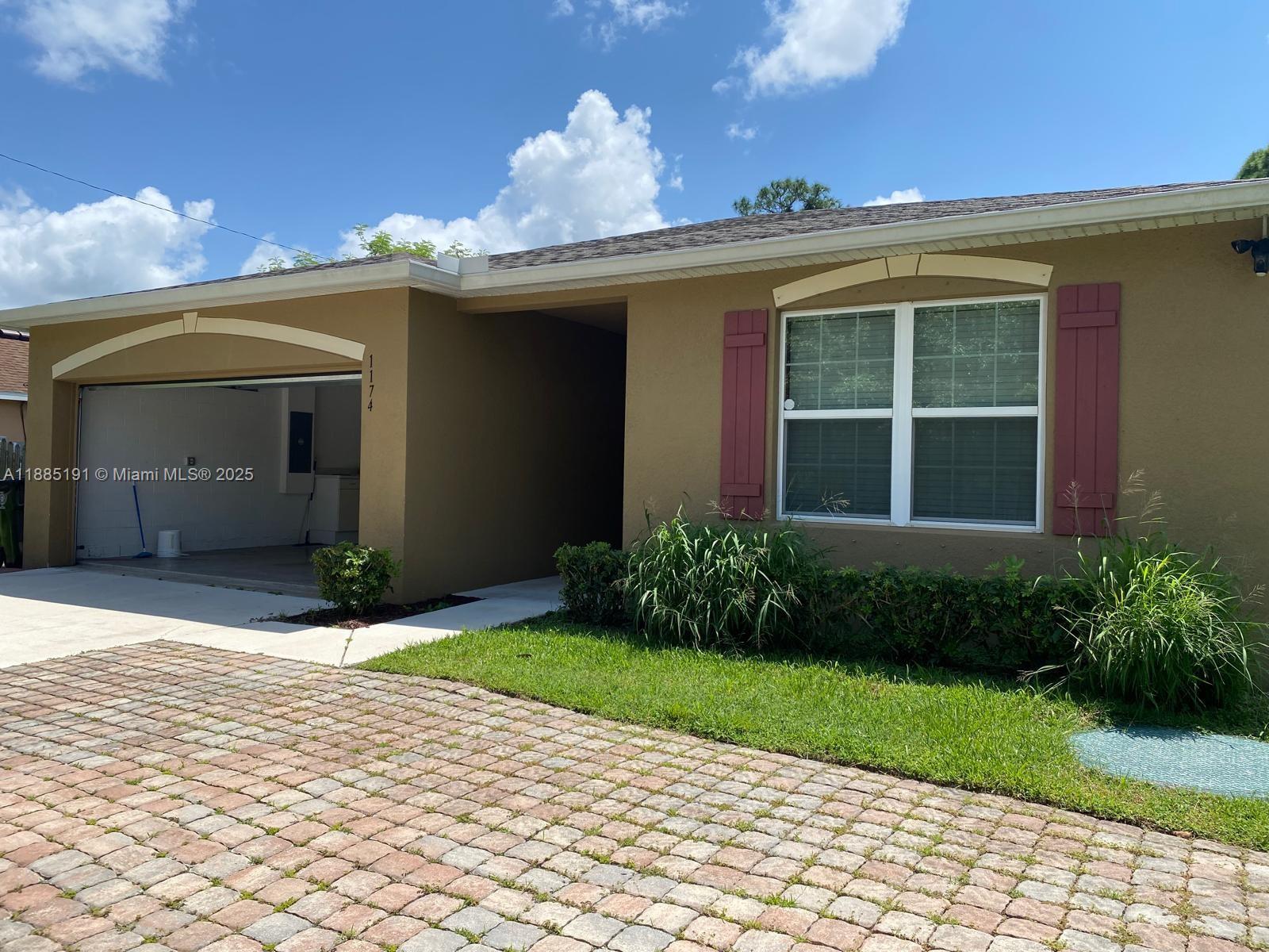 PORT ST LUCIE SECTION 8 - Residential
