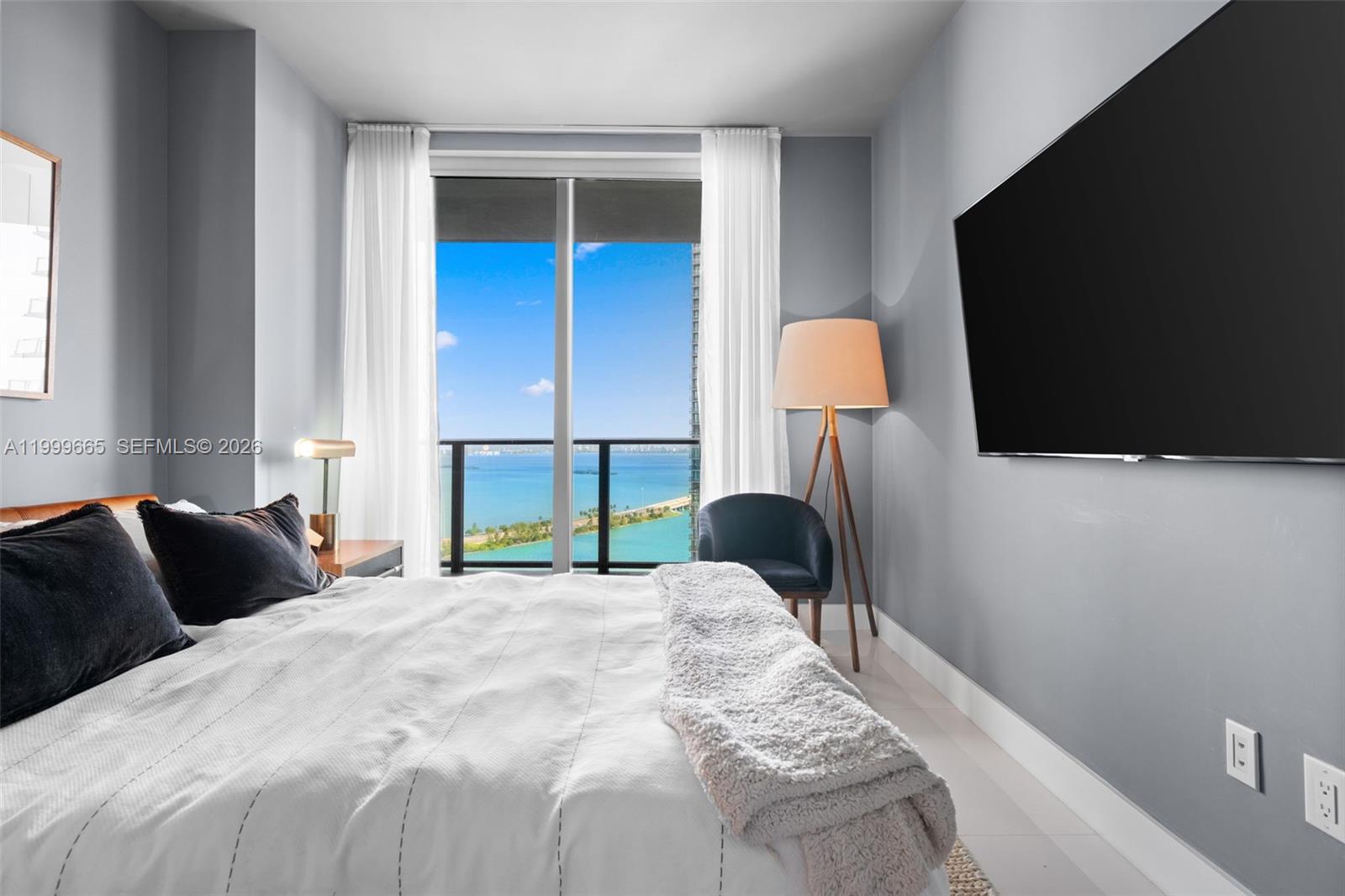 PARAISO BAYVIEWS CONDO - Residential