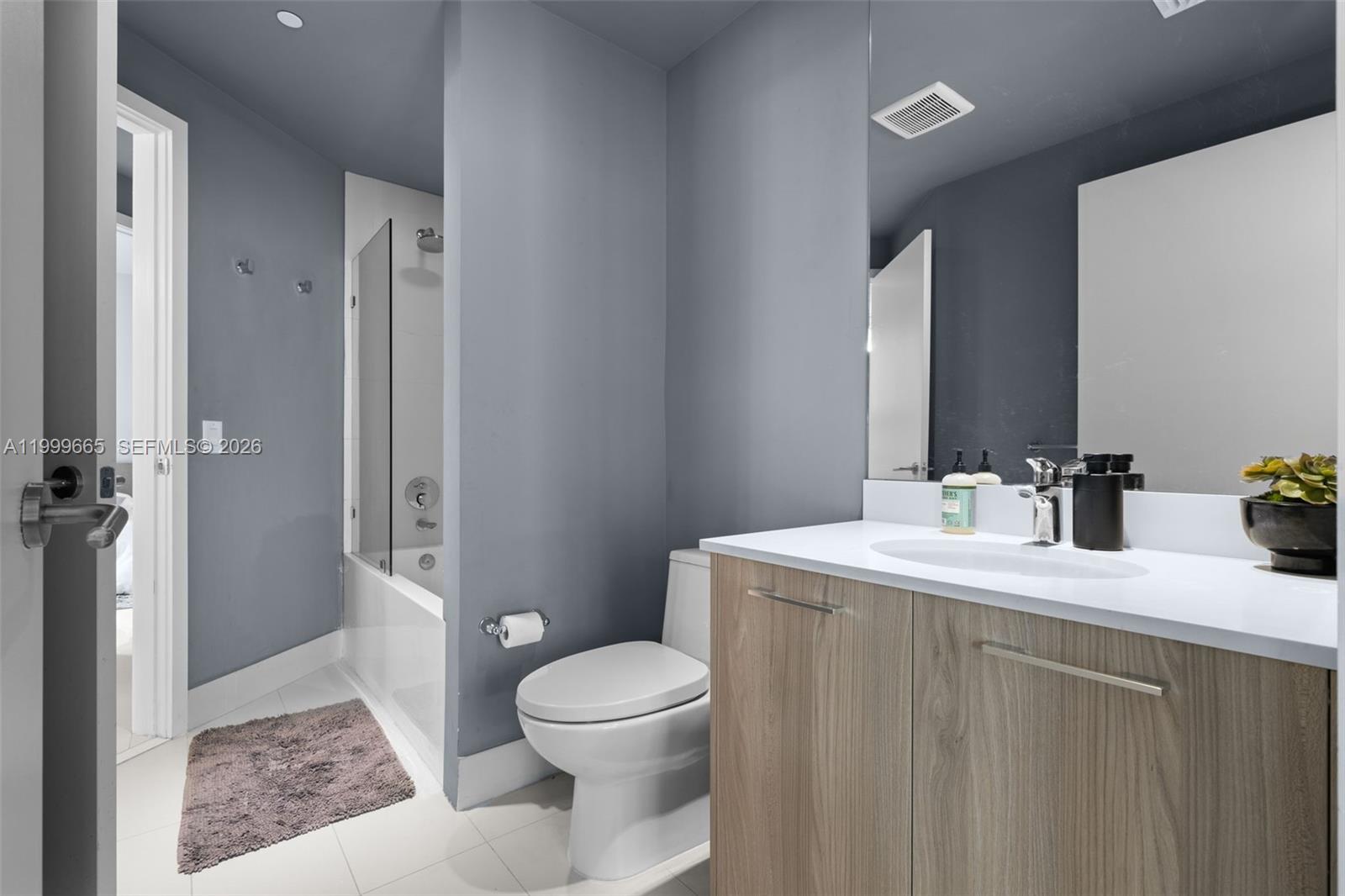 PARAISO BAYVIEWS CONDO - Residential