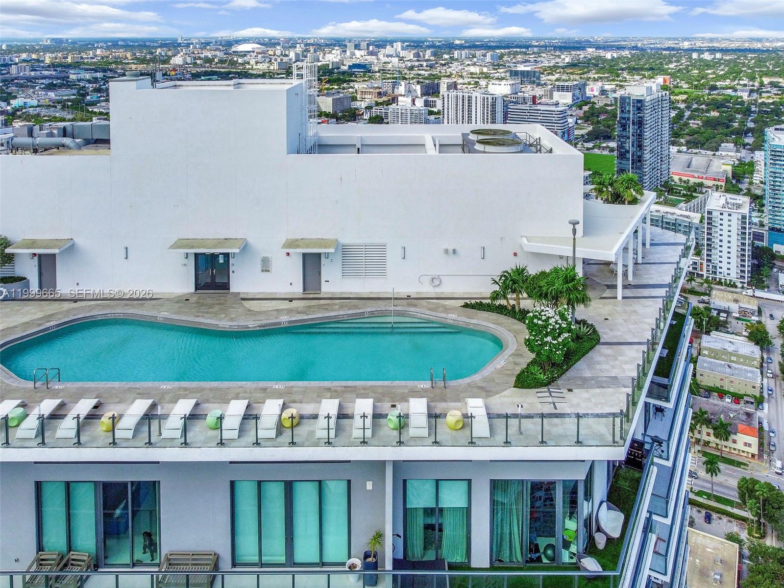 PARAISO BAYVIEWS CONDO - Residential