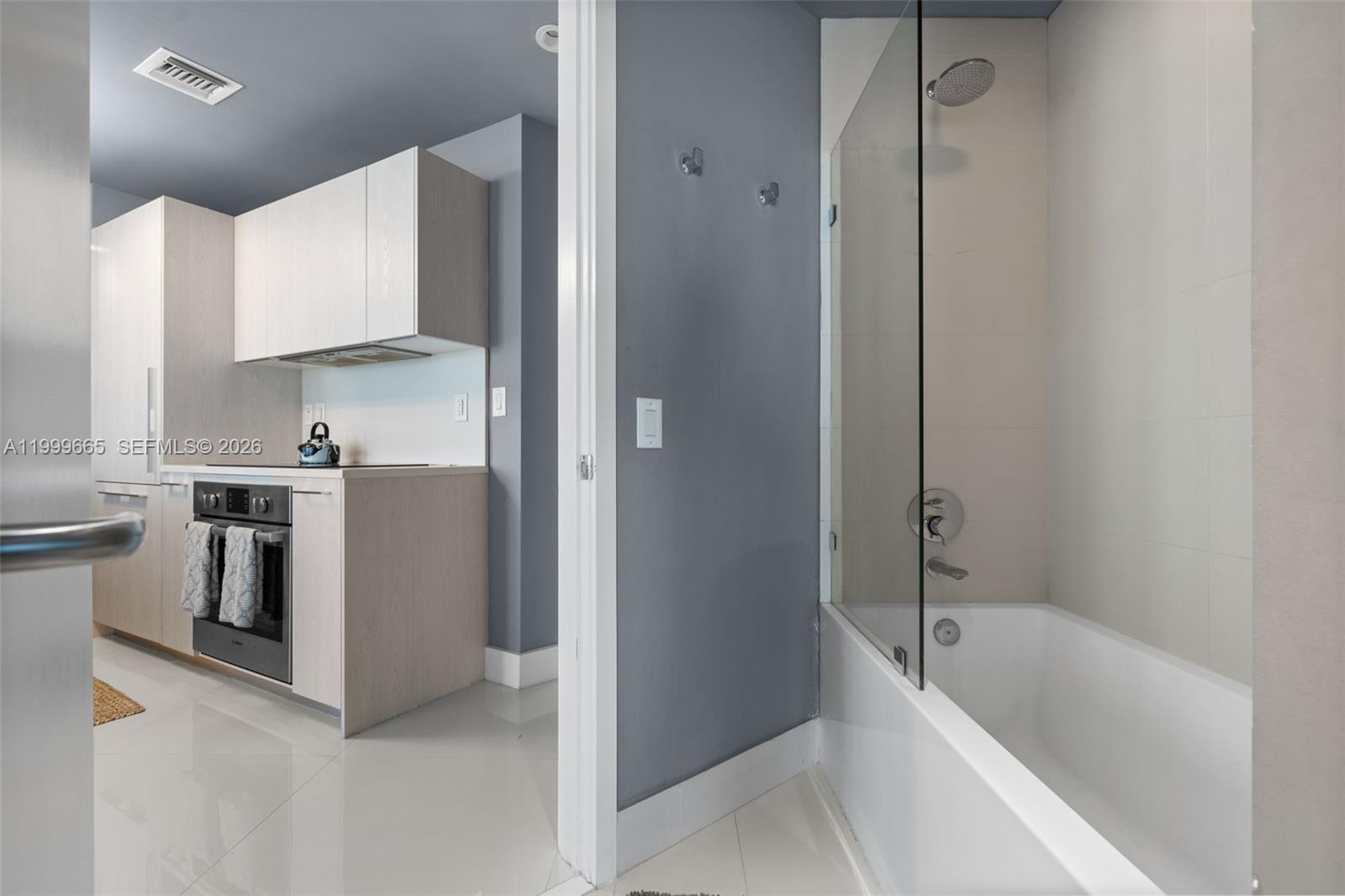 PARAISO BAYVIEWS CONDO - Residential