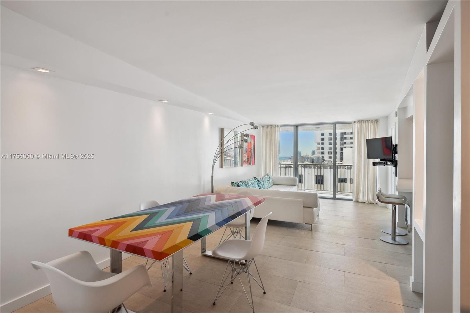 Property for Sale at 2655 Collins Ave 2210, Miami Beach, Miami-Dade County, Florida - Bedrooms: 2 
Bathrooms: 2  - $730,000