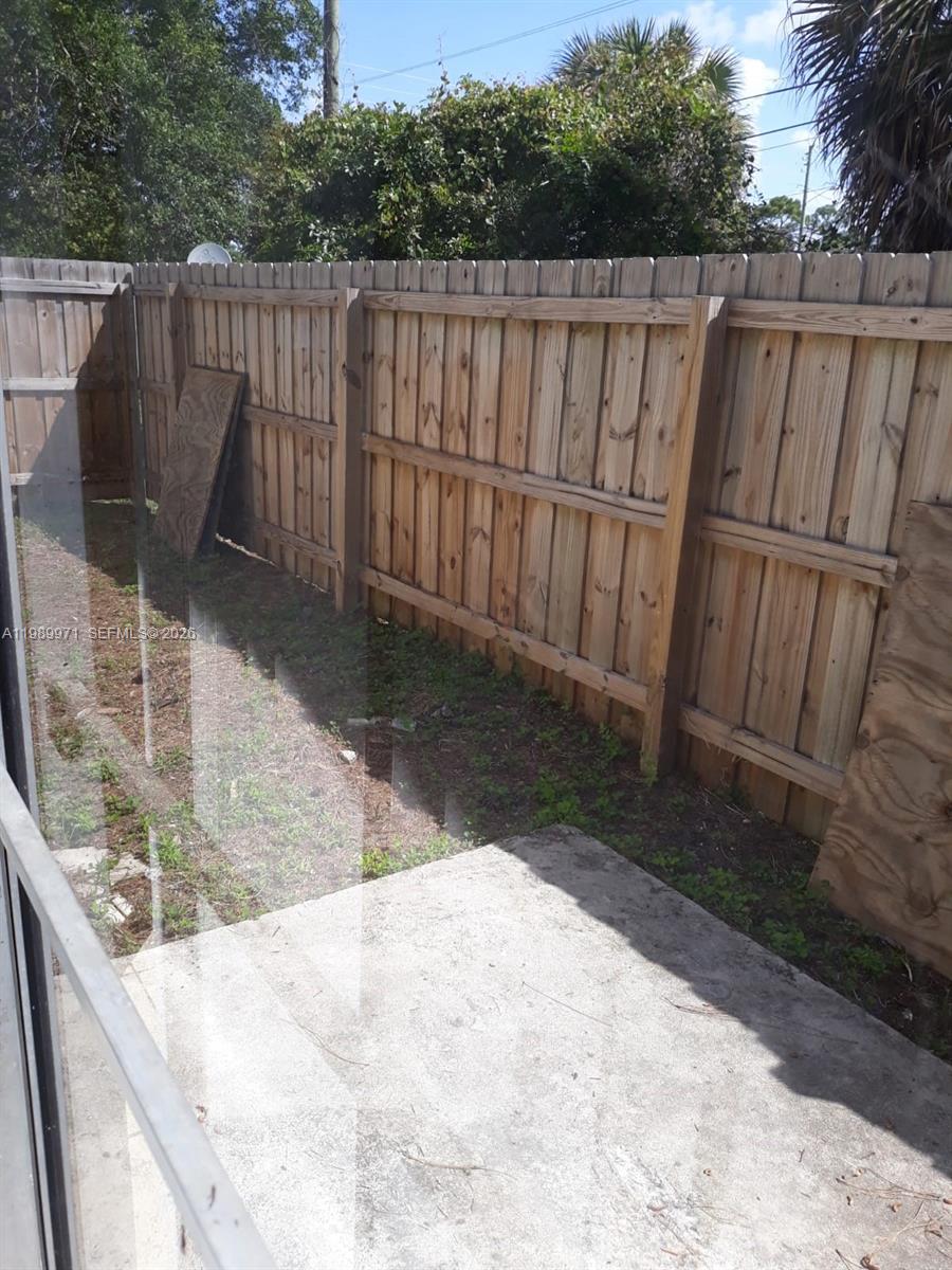 4380 Lakewood Rd 4380